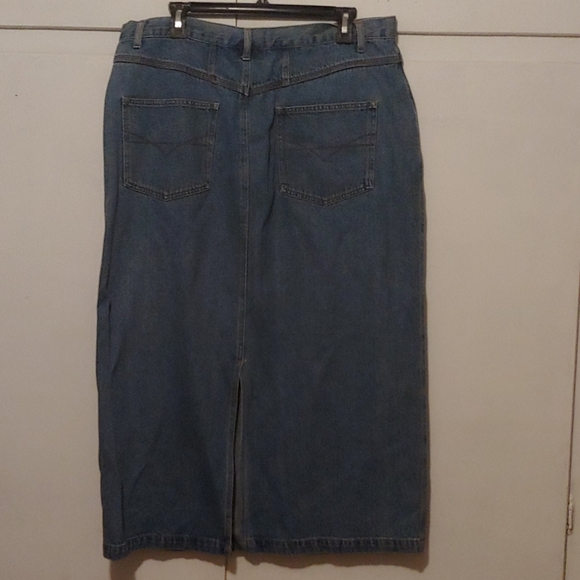 Women's Jean Skirt - Picture 2 of 6